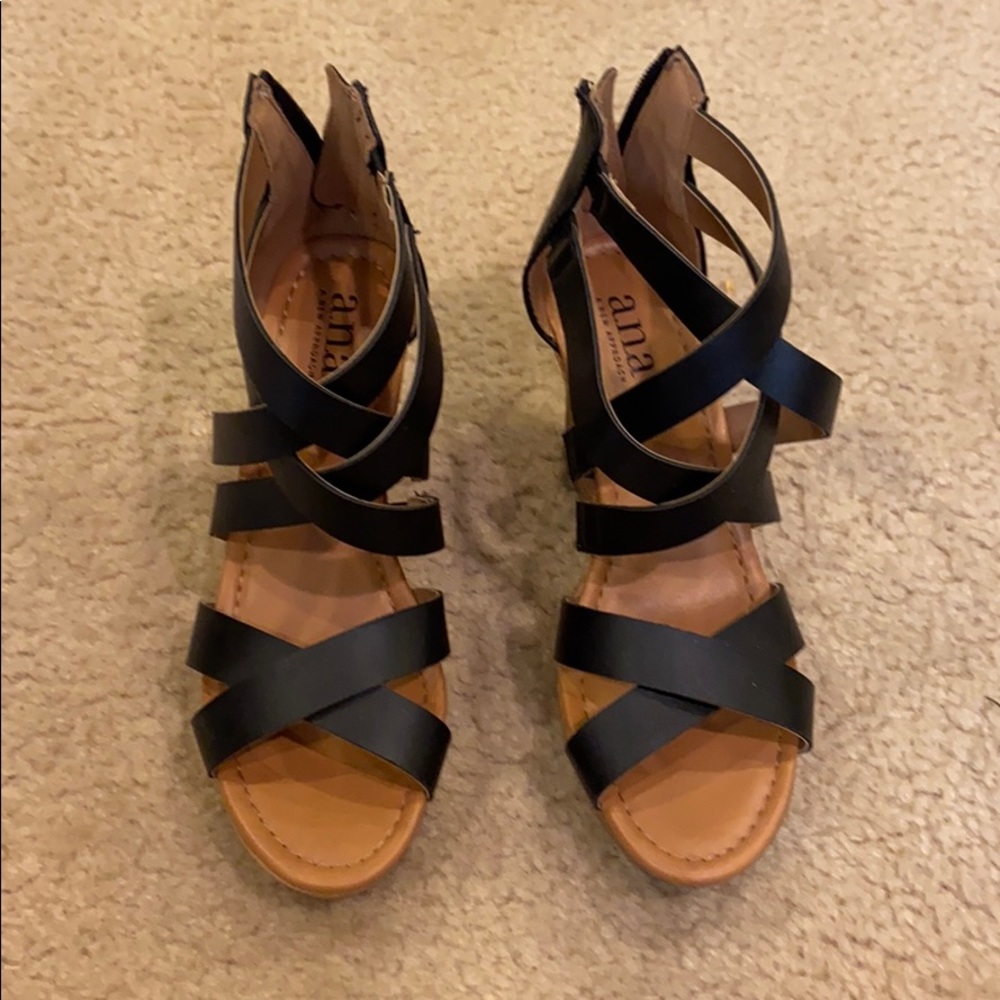 Black wedges worn once